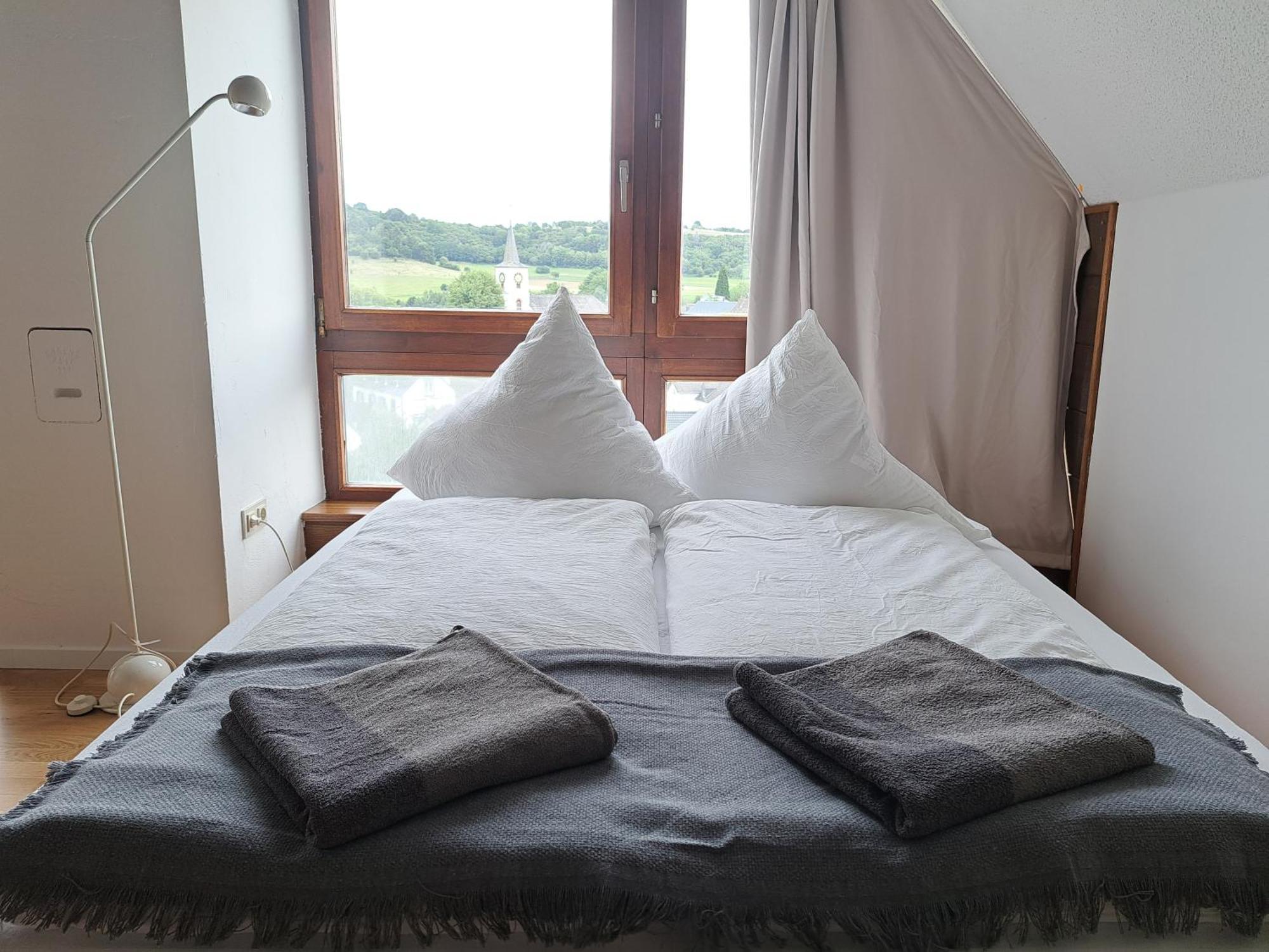 Haus Mit Idyllischem Seeblick Schalkenmehren Εξωτερικό φωτογραφία